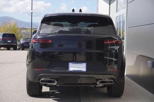 2025 Land Rover Range Rover Sport SE
