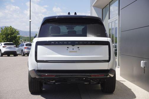2025 Land Rover Range Rover P530 SE
