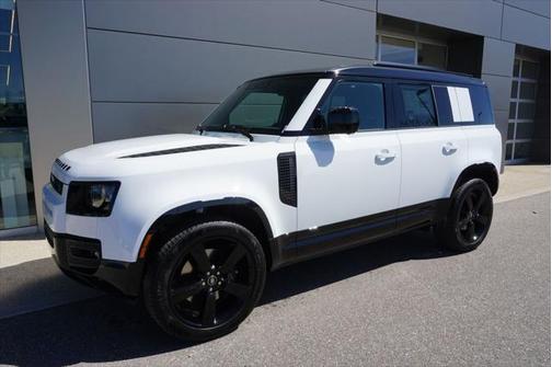 2025 Land Rover Defender 110 P400 X-Dynamic SE