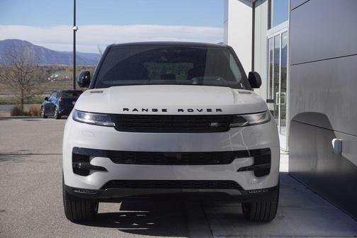 2025 Land Rover Range Rover Sport SE