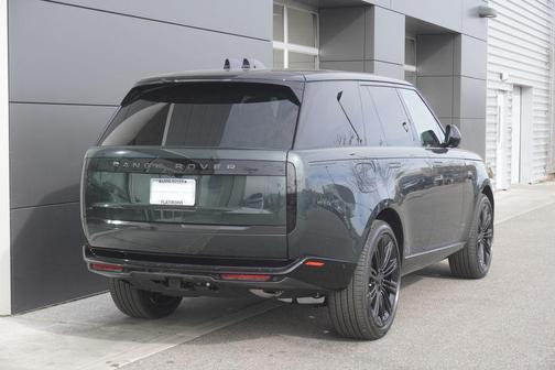 2026 Land Rover Range Rover P400 SE