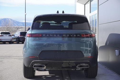 2025 Land Rover Range Rover Sport SE