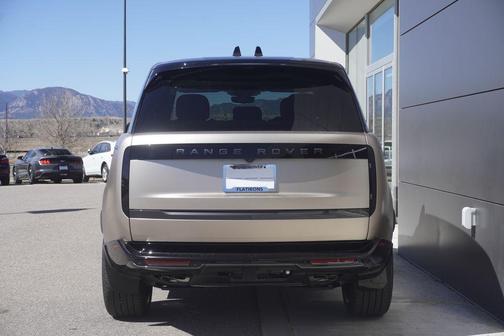 2026 Land Rover Range Rover P530 SE