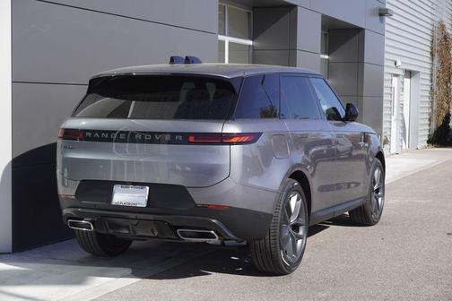 2025 Land Rover Range Rover Sport SE