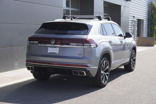 Silver Mist Metallic 2024 Volkswagen Atlas Cross Sport 2.0T SEL Premium
