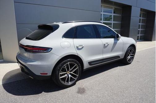 2024 Porsche Macan Base