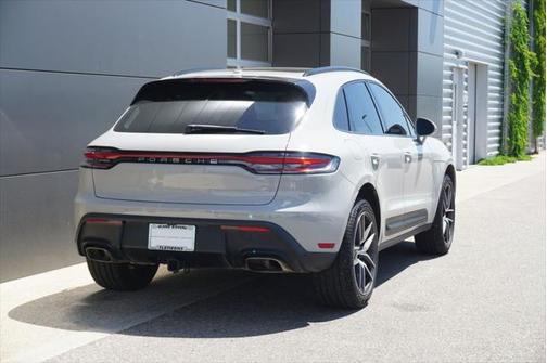 2024 Porsche Macan Base