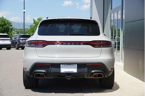2024 Porsche Macan Base