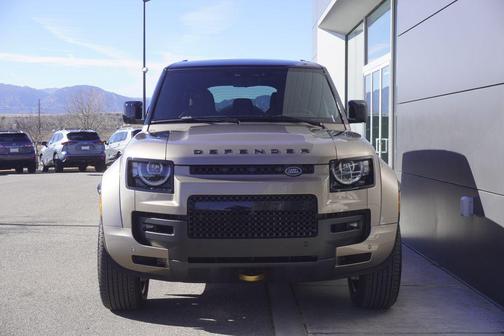 2026 Land Rover Defender P635 OCTA