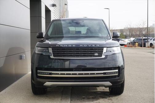 2025 Land Rover Range Rover P400 SE