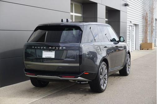 2025 Land Rover Range Rover P400 SE