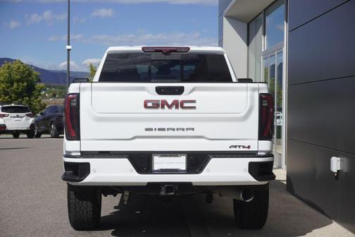 2024 GMC Sierra 2500 AT4