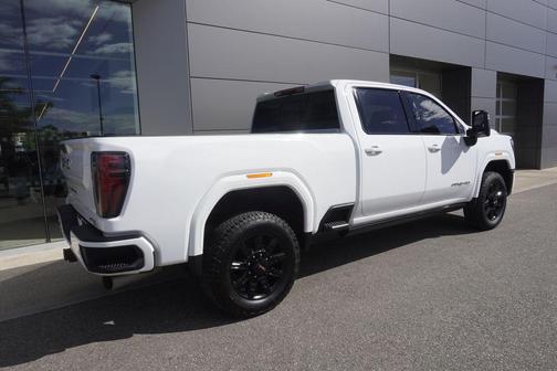 2024 GMC Sierra 2500 AT4