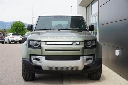 2025 Land Rover Defender 110 P400 S