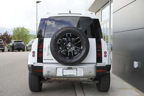 Fuji White 2025 Land Rover Defender 110 P300