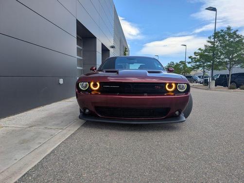Octane Red Pearlcoat 2017 Dodge Challenger R/T Scat Pack