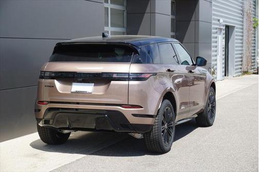 2026 Land Rover Range Rover Evoque Dynamic SE