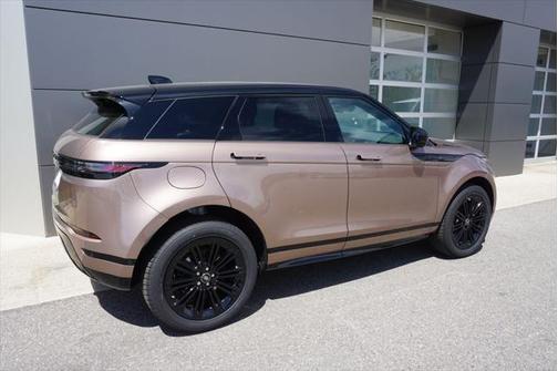 2026 Land Rover Range Rover Evoque Dynamic SE