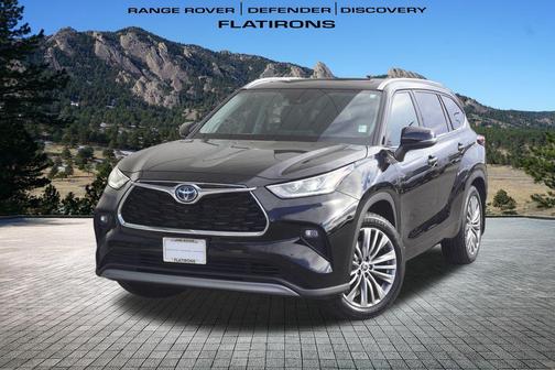 2022 Toyota Highlander Hybrid Platinum