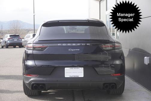 Moonlight Blue Metallic 2022 Porsche Cayenne Cayenne