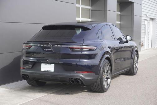 2022 Porsche Cayenne Cayenne