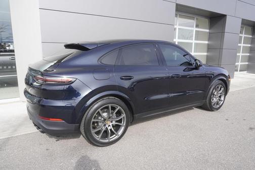 2022 Porsche Cayenne Cayenne