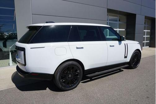 2025 Land Rover Range Rover P530 Autobiography