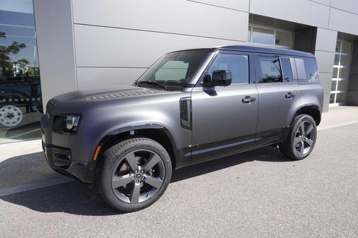 2025 Land Rover Defender 110 V8