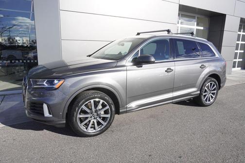 2022 Audi Q7 45 Premium Plus