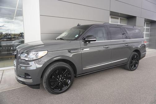 2022 Lincoln Navigator Black Label