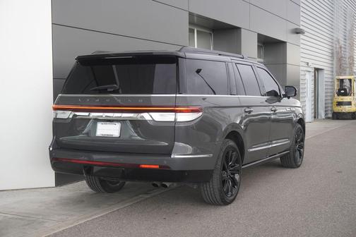 2022 Lincoln Navigator Black Label