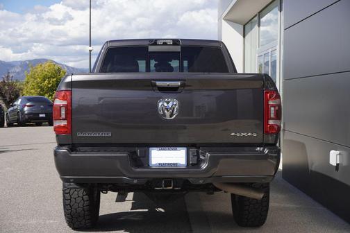 2022 RAM 2500 Laramie Crew Cab 4x4 6'4' Box