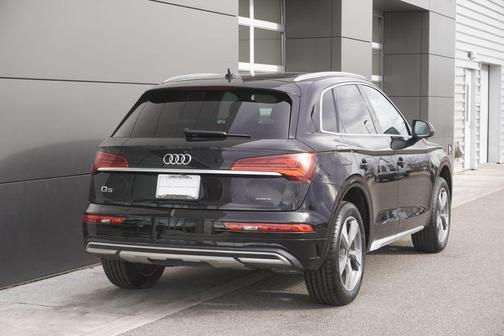 2023 Audi Q5 40 Premium Plus