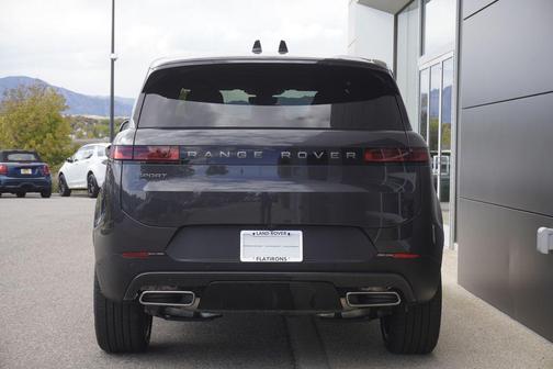 2025 Land Rover Range Rover Sport SE