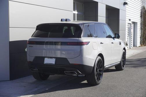 2025 Land Rover Range Rover Sport SE