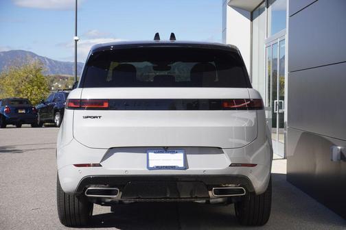 2025 Land Rover Range Rover Sport SE