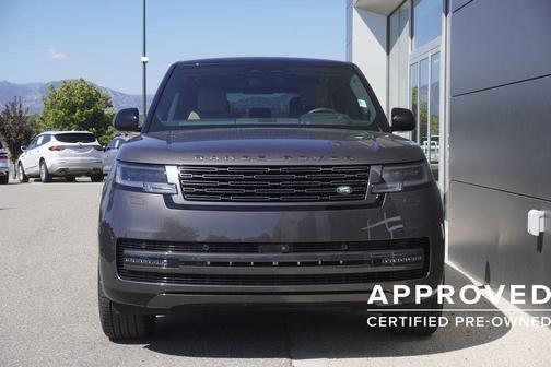 2025 Land Rover Range Rover P400 SE 7 Seat