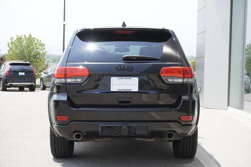 Brilliant Black Crystal Pearlcoat 2014 Jeep Grand Cherokee Altitude