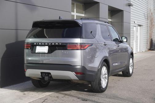 2025 Land Rover Discovery P300 S