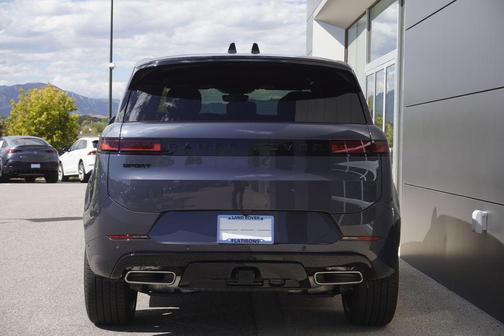 2025 Land Rover Range Rover Sport SE