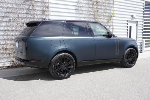 British Racing Green 2026 Land Rover Range Rover P530 SE