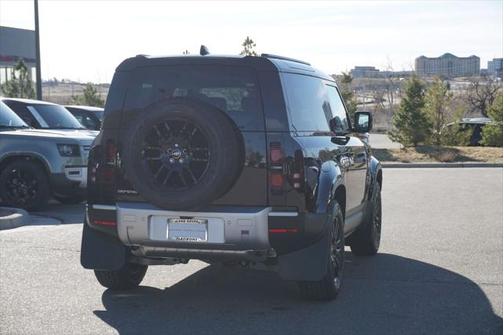 2025 Land Rover Defender 90 P300 S