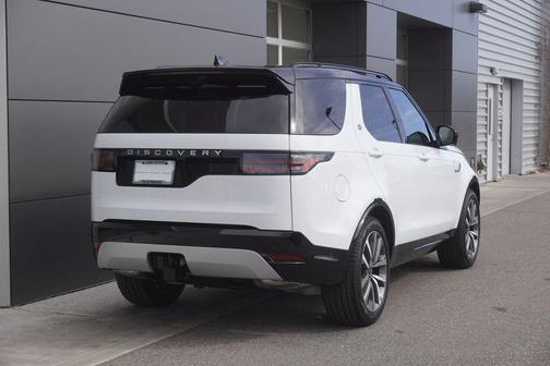 2026 Land Rover Discovery Gemini Edition