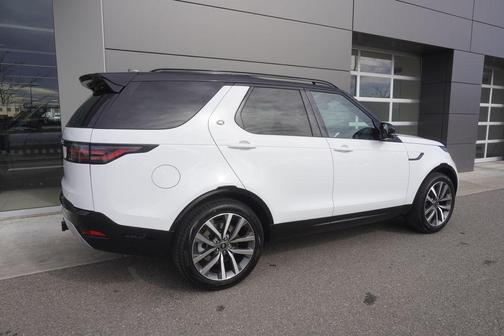 2026 Land Rover Discovery Gemini Edition