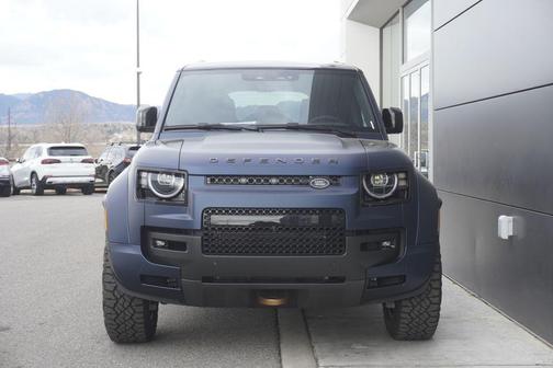 2026 Land Rover Defender P635 OCTA