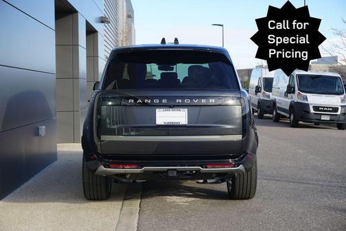2025 Land Rover Range Rover SE