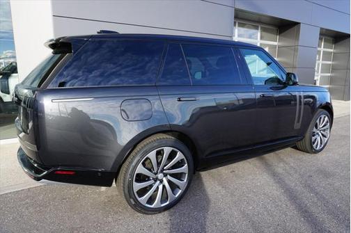 2025 Land Rover Range Rover P400 SE 7 Seat