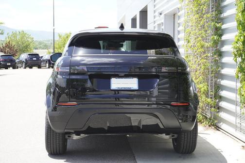Santorini Black Metallic 2026 Land Rover Range Rover Evoque S