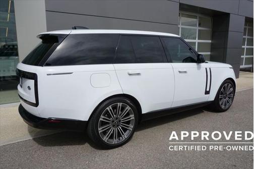 2023 Land Rover Range Rover P530 SE