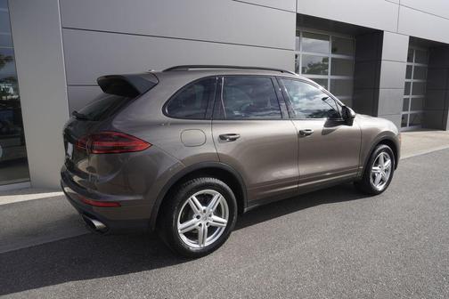 2016 Porsche Cayenne Base